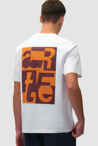 T-shirt met print op de rug