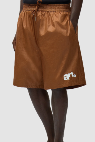 Korte broek met groot logo