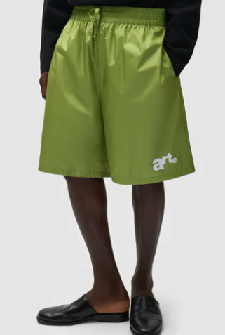 Korte broek met groot logo