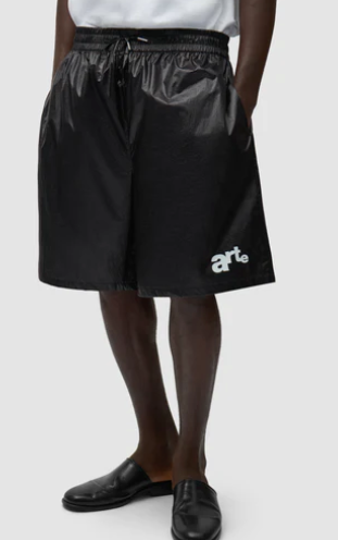 Korte broek met groot logo