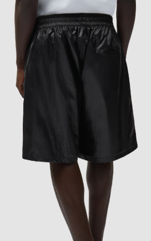Korte broek met groot logo
