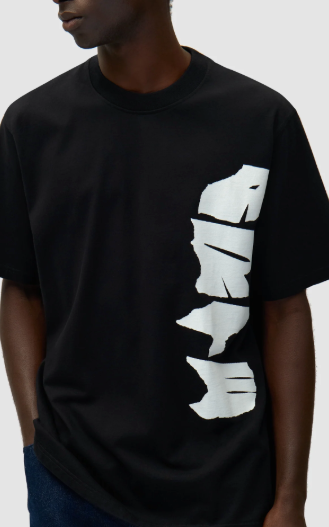 T-shirt met logo op de zijkant