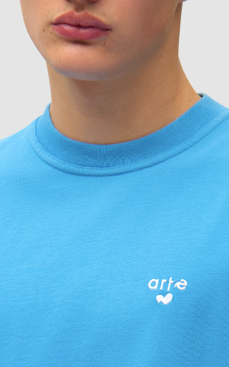 T-shirt met hartvormig logo