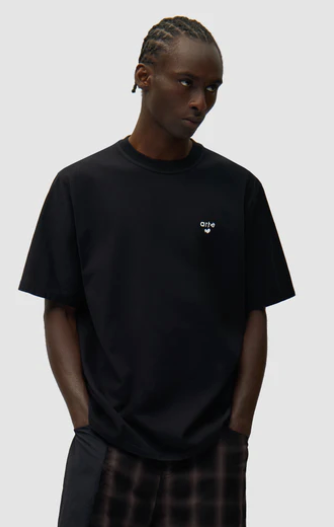 T-shirt met hartvormig logo