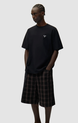 T-shirt met hartvormig logo