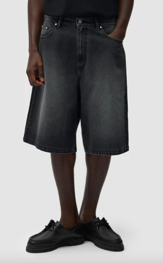 Rounded Pocket Denim Shorts