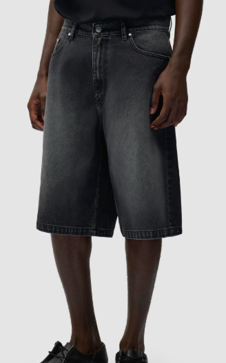 Rounded Pocket Denim Shorts