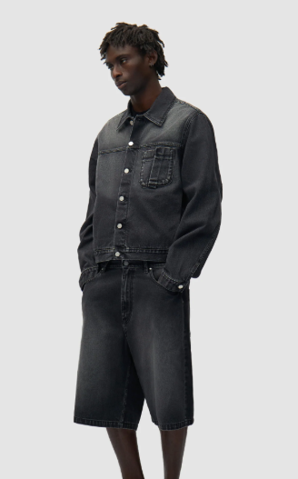 Rounded Pocket Denim Shorts